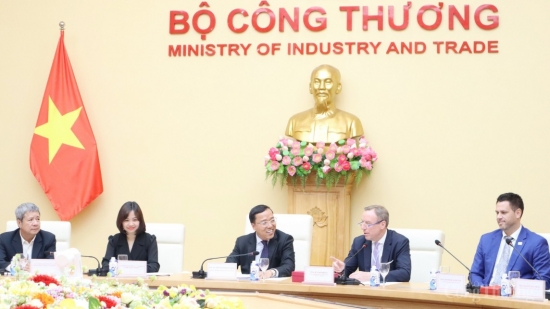 Thứ trưởng Nguyễn Hoàng Long làm việc với Phái đoàn Hội đồng Kinh doanh châu Âu - ASEAN