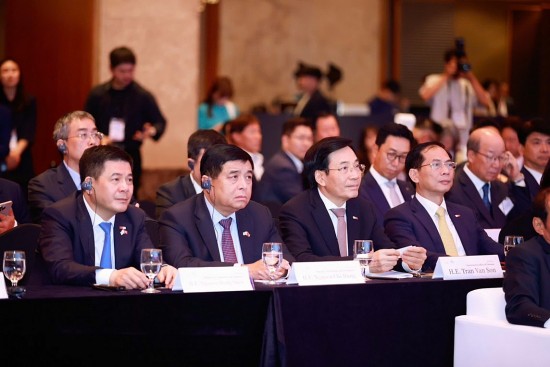 Chùm ảnh: Những hoạt động quan trọng của Bộ trưởng Nguyễn Hồng Diên tại Hàn Quốc