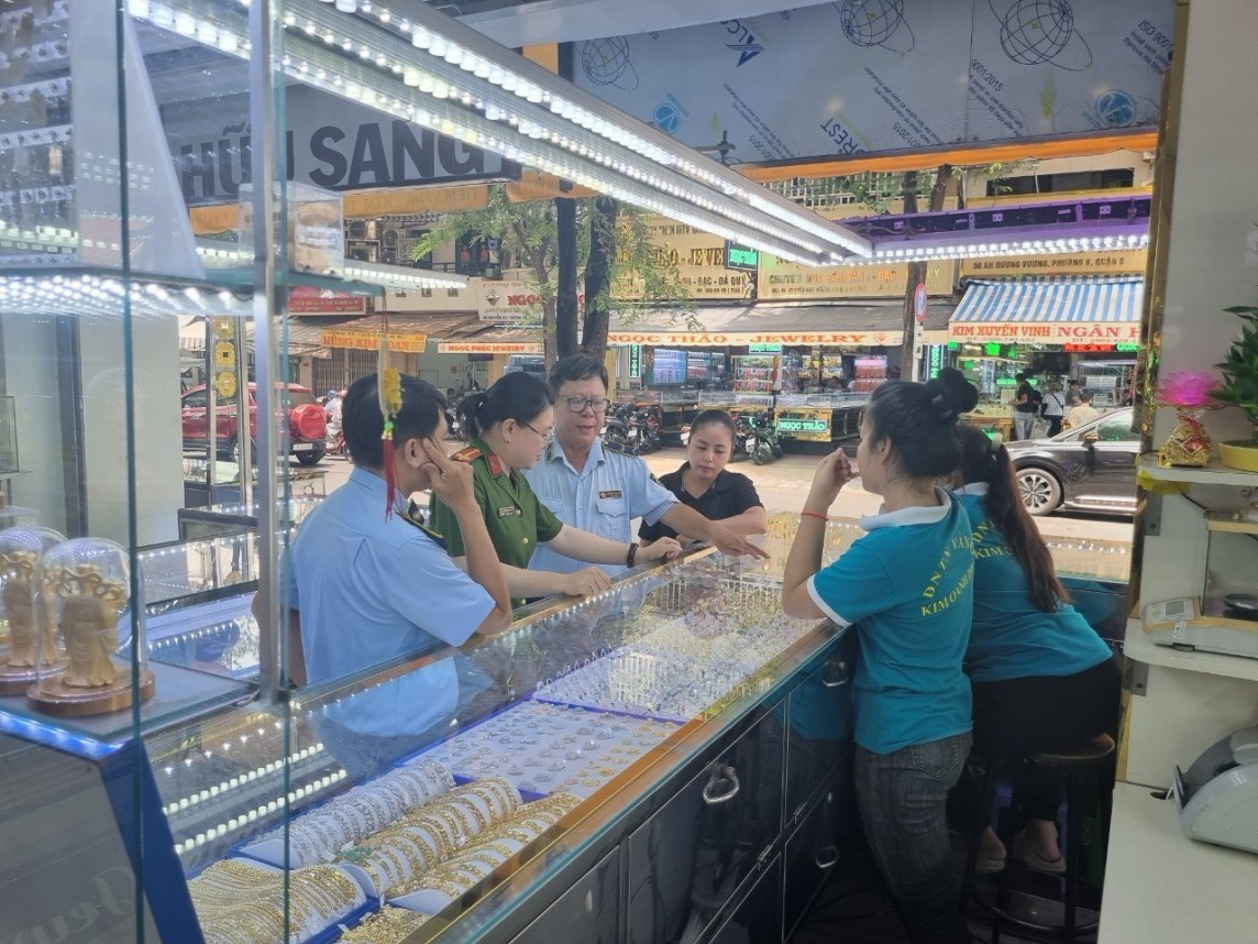 TP. Hồ Chí Minh: Nhiều điểm sáng trong hoạt động Quản lý thị trường 6 tháng đầu năm