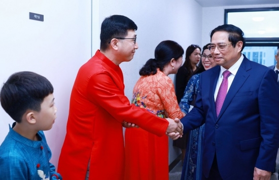 Thủ tướng Phạm Minh Chính thăm gia đình đa văn hóa Việt Nam - Hàn Quốc