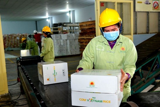 Giá xuất khẩu tiệm cận mức 1.000 USD/tấn, gạo Việt Nam vẫn loay hoay chuyện xây dựng thương hiệu