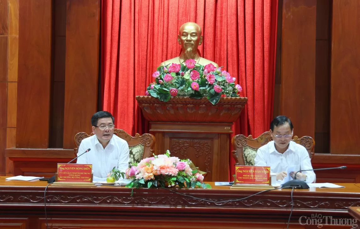Bộ trưởng Nguyễn Hồng Diên làm việc với lãnh đạo chủ chốt tỉnh Tiền Giang