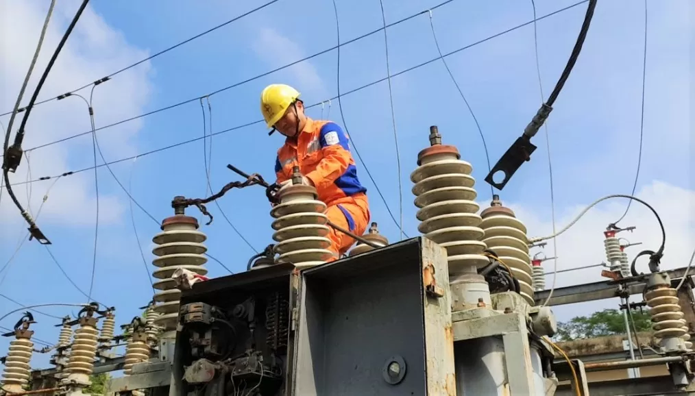 Điện lực Phú Thọ đảm bảo hạ tầng cung cấp điện mùa nắng nóng