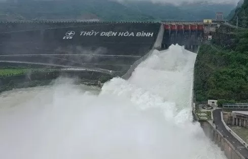 16h chiều 16/7: Hồ thuỷ điện Hoà Bình, Tuyên Quang xả lũ
