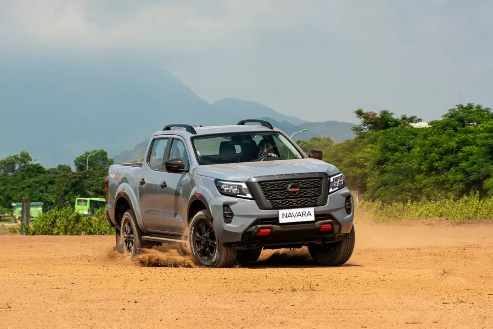 Review xe ô tô: Nissan Navara phiên bản mới 2024 có gì đặc biệt?