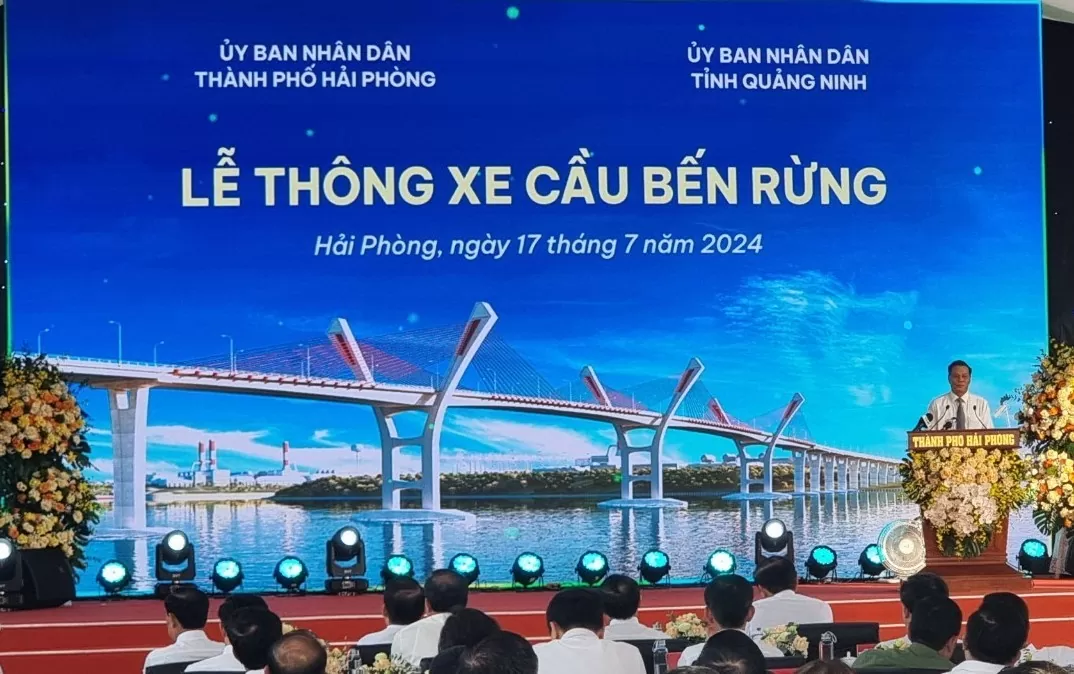 Cầu Bến Rừng nối Quảng Ninh và Hải Phòng chính thức được thông xe