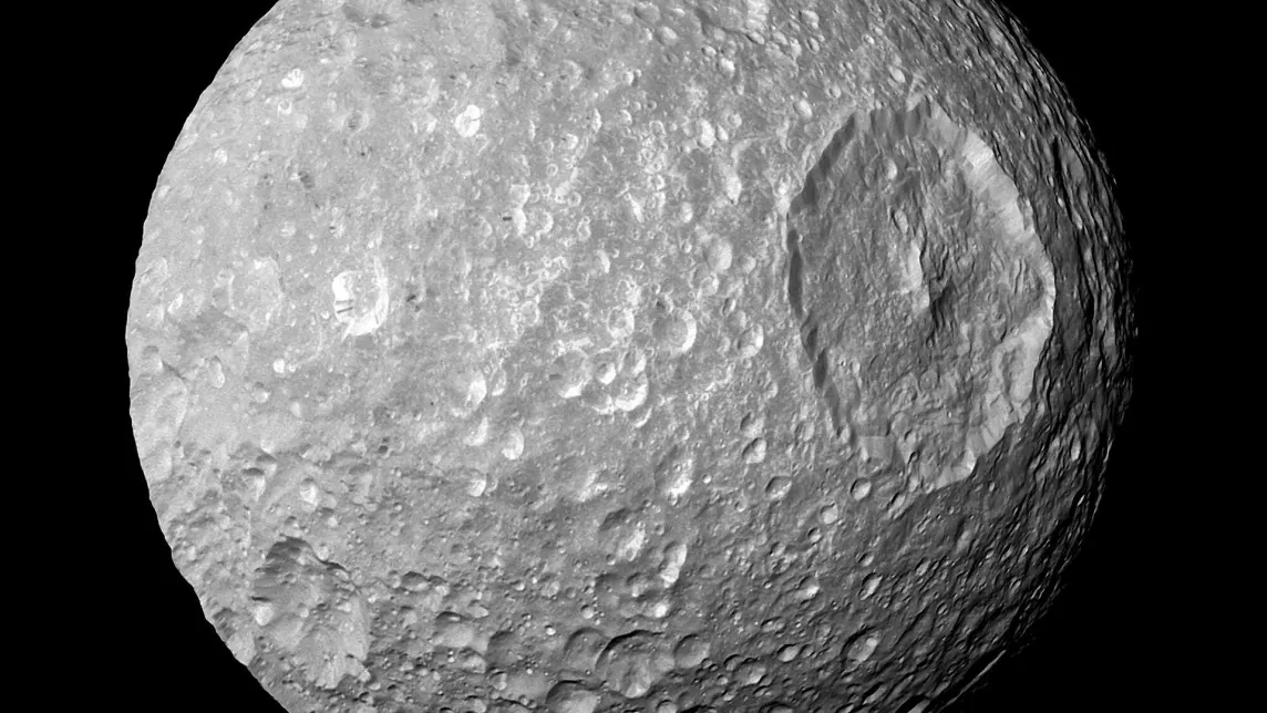 Lần đầu tiên tìm thấy hang khổng lồ rộng khoảng 14 sân tennis trên mặt trăng
