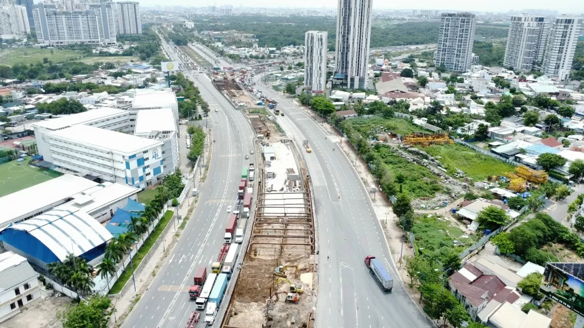 TP. Hồ Chí Minh đề xuất gỡ vướng tại hàng loạt dự án giao thông trọng điểm