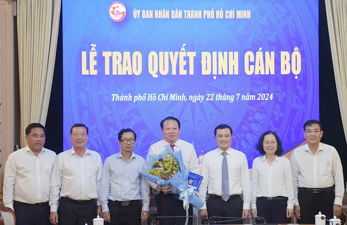 UBND TP. Hồ Chí Minh trao quyết định bổ nhiệm nhiều nhân sự mới