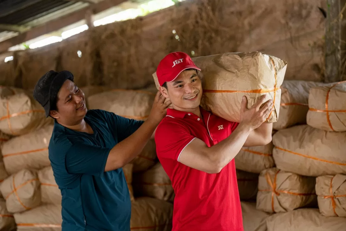 Làm gì để gia tăng lợi thế kinh doanh trên thị trường thương mại điện tử?