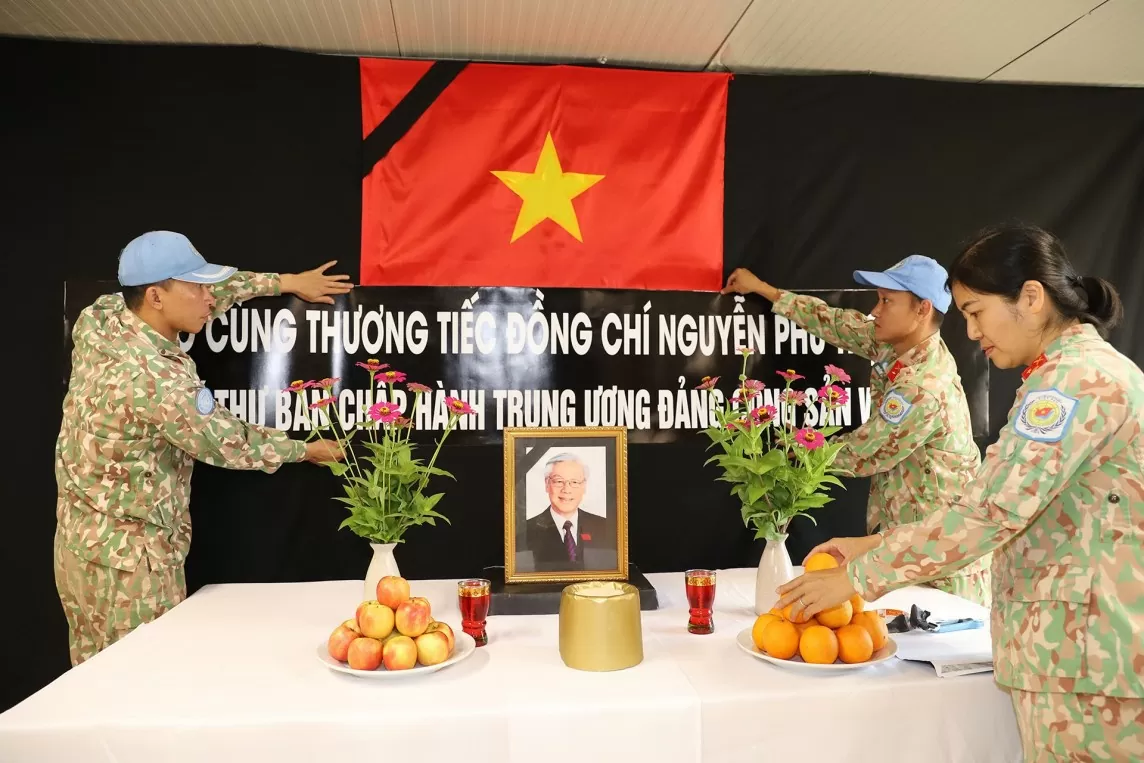 Lực lượng mũ nồi xanh Việt Nam ở châu Phi tổ chức Lễ tưởng niệm Tổng Bí thư Nguyễn Phú Trọng