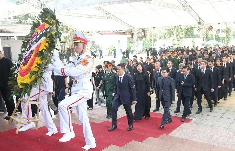 Đoàn đại biểu Bộ Công Thương viếng Tổng Bí thư Nguyễn Phú Trọng