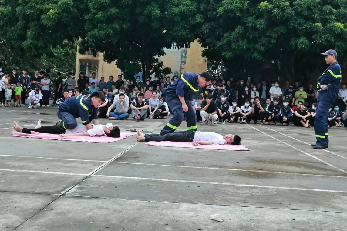 Công đoàn Trường Đại học Sao Đỏ: Đẩy mạnh phong trào thi đua bảo đảm an toàn vệ sinh lao động