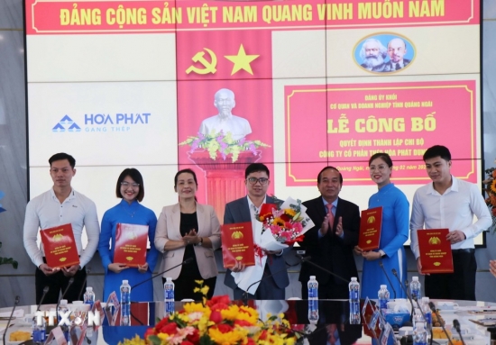 Phát triển đảng song hành cùng các hoạt động phát triển kinh tế