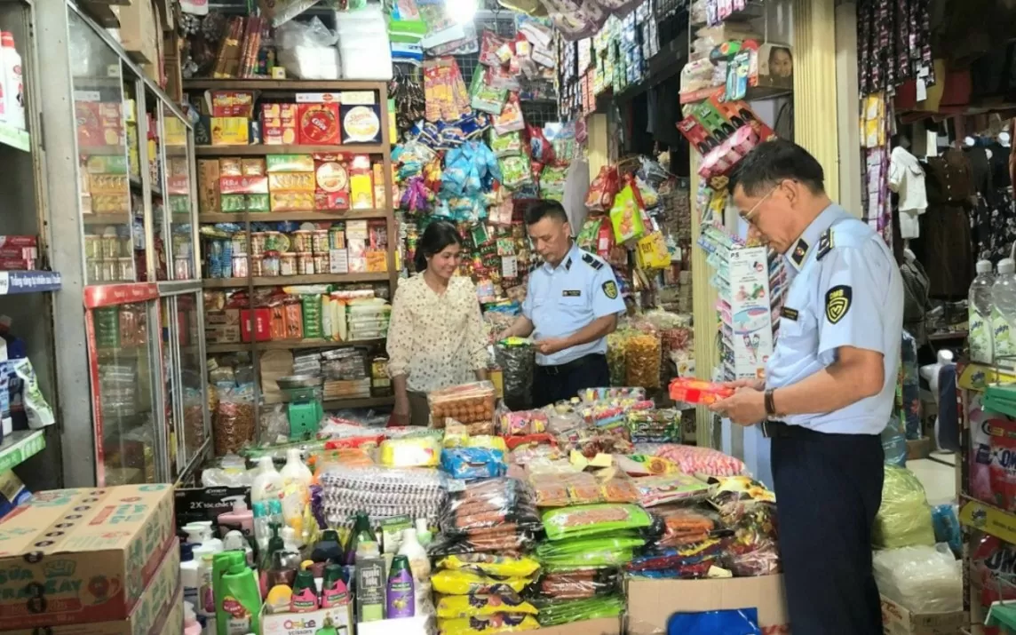 Thừa Thiên Huế: Kiểm tra thị trường bánh Trung thu, hàng hoá năm học mới