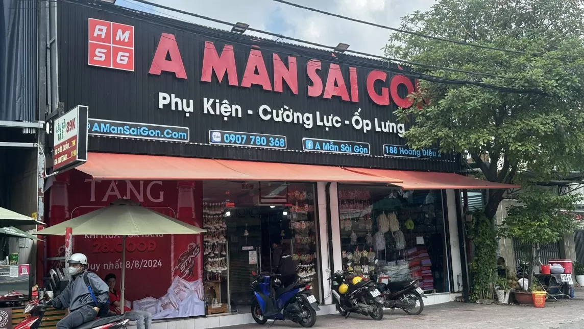 ‘Đột kích’ chuỗi A Mẫn Sài Gòn, thu giữ hàng nghìn sản phẩm không rõ nguồn gốc xuất xứ