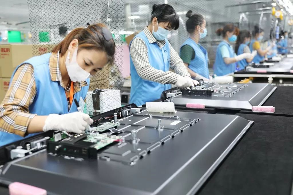 Tháng 8/2024: PMI trên ngưỡng 50 điểm, lượng đơn đặt hàng xuất khẩu mới tăng