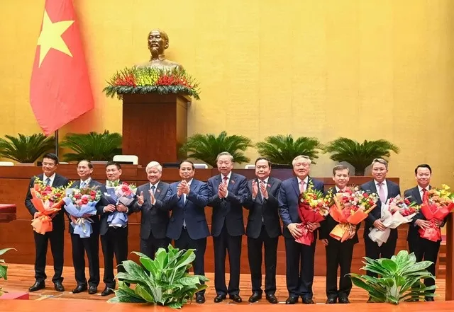 Quốc hội phê chuẩn nhiều nhân sự cấp cao, địa phương bổ nhiệm cán bộ chủ chốt