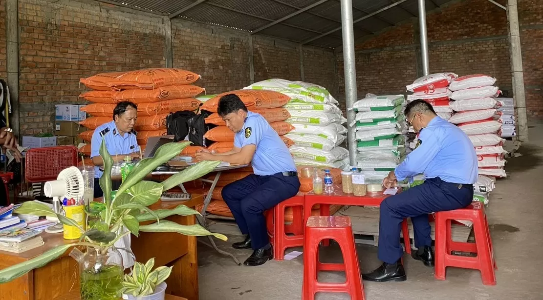 Vĩnh Long: Quản lý thị trường phát hiện 53 vụ vi phạm trong tháng 8