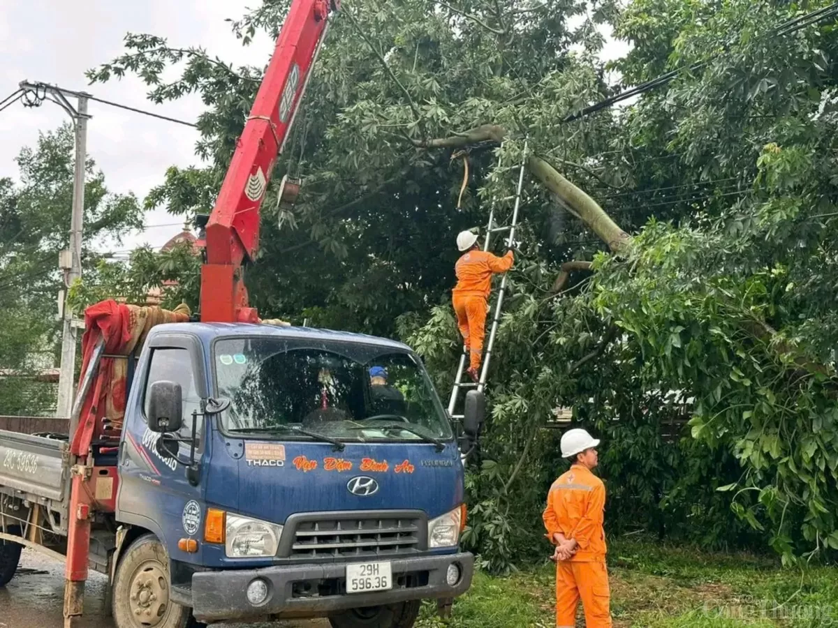 EVN nỗ lực cao nhất, sớm cấp điện trở lại