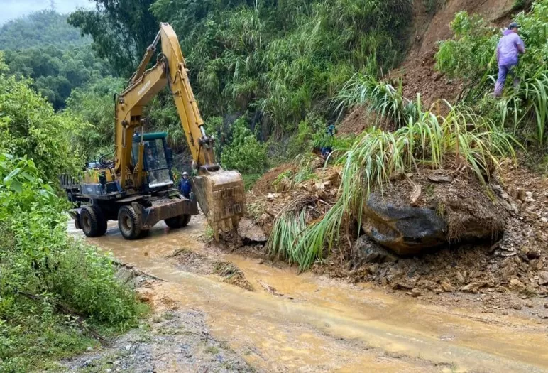 Thanh Hóa: Danh sách các điểm sụt lún, sạt lở đường người dân cần chú ý