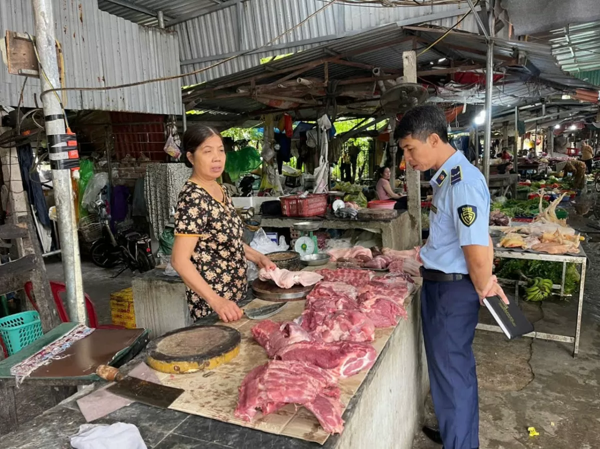 Ninh Bình: Bình ổn cung cầu, giá cả các mặt hàng thiết yếu sau bão số 3