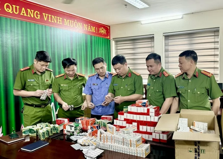 Bộ Công an biểu dương Công an tỉnh Thanh Hoá đã triệt phá đường dây sản xuất thuốc chữa bệnh giả