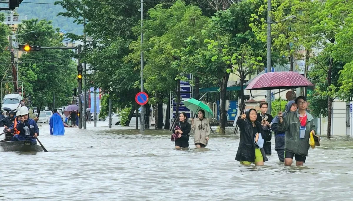 Thừa Thiên Huế: Mưa lớn, cảnh báo lũ lụt nhiều nơi