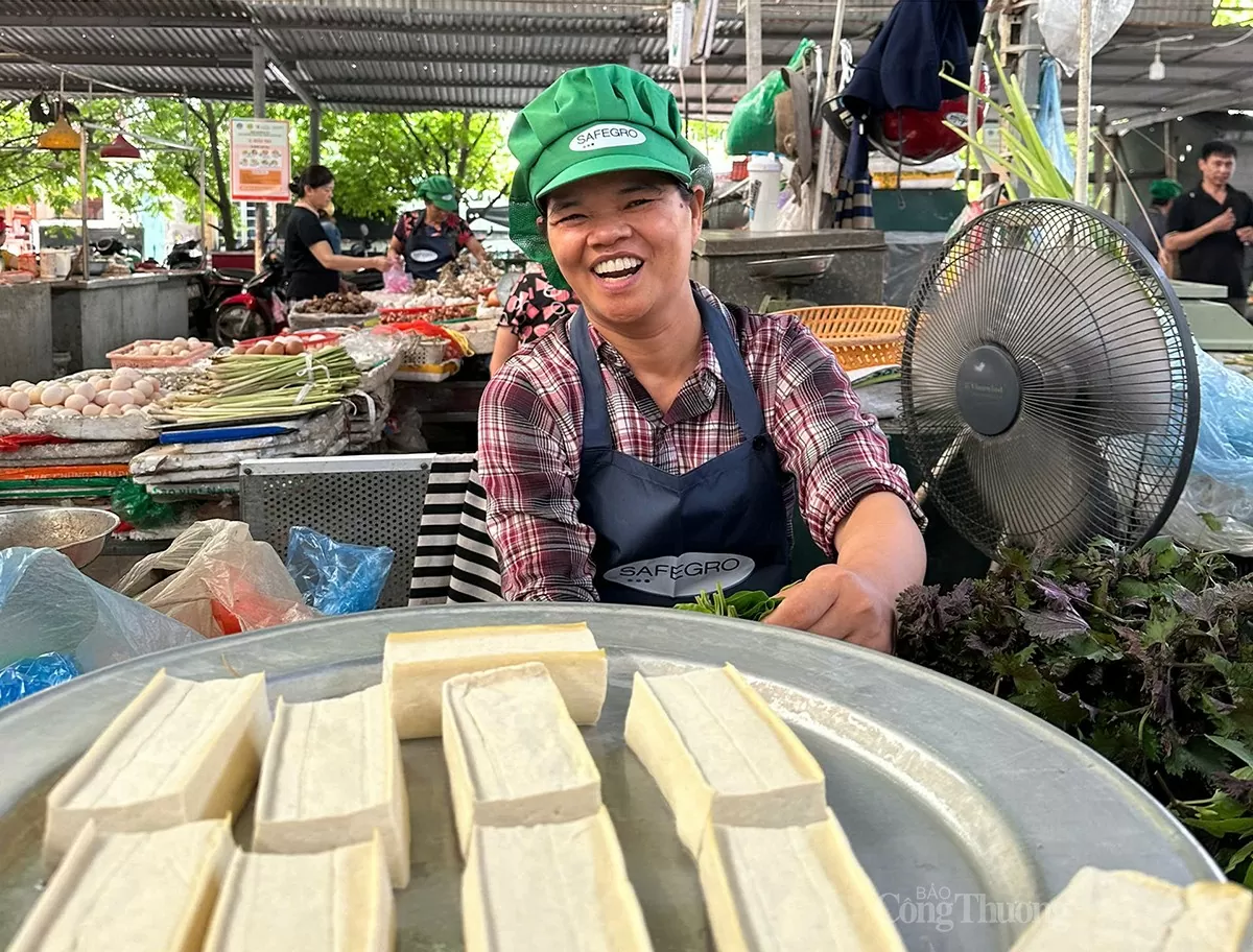 Hà Nội: Quảng bá và giới thiệu mô hình chợ an toàn thực phẩm tại quận Long Biên