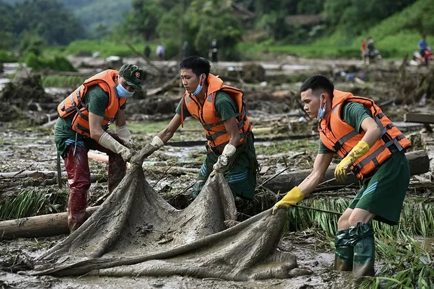 Lào Cai: Dốc sức tìm kiếm 21 người mất tích do bị lũ cuốn trôi