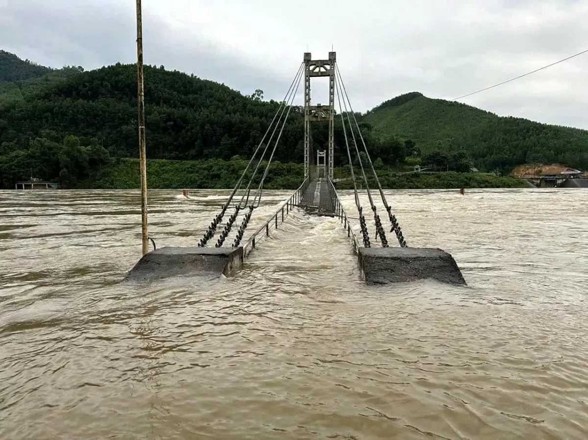 Thanh Hóa: Cảnh báo lũ trên sông Bưởi trên mức báo động 3, sẵn sàng phương án hộ đê