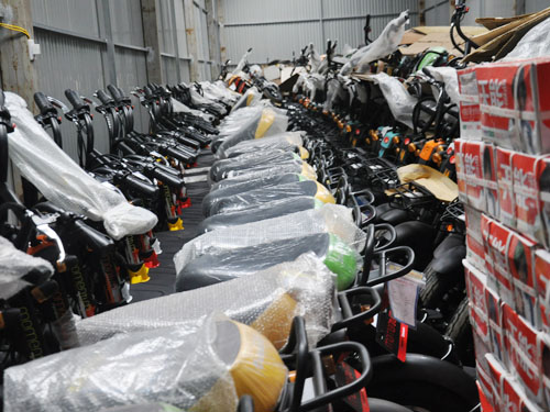 Hơn 300 xe đạp điện có dấu hiệu vi phạm nhãn hiệu bị bắt giữ