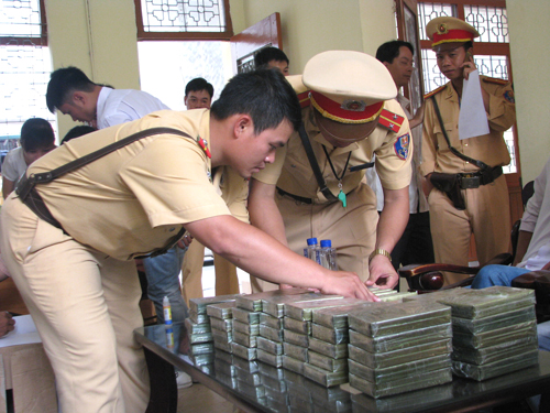 Một lượng lớn ma túy đã bị các cơ quan chức năng bắt giữ khi vận chuyển qua biên giới Việt - Trung