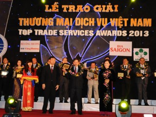 Danh sách doanh nghiệp, doanh nhân xuất sắc, doanh nghiệp tiêu biểu đạt Giải thưởng “Thương mại dịch vụ Việt Nam 2013”