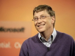 Bill Gates trở lại ngôi giàu nhất thế giới