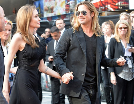 Đám cưới là điều mà các fan cũng như những đứa con của Angelina và Brad Pitt chờ đợi.