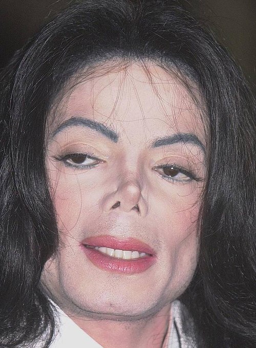 Góc khuất rợn người của Michael Jackson