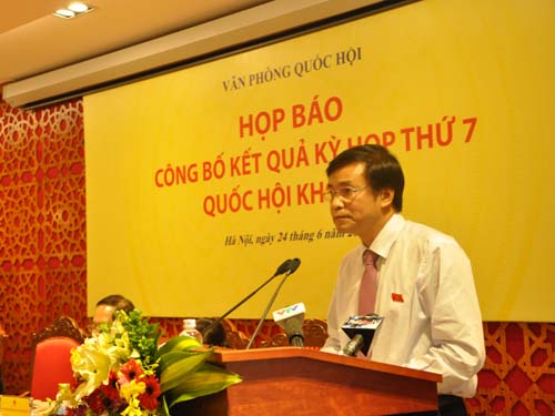  Ông Nguyễn Hạnh Phúc - Chủ nhiệm Văn phòng Quốc hội tại buổi họp báo.