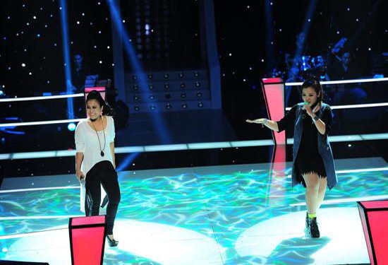 Hai thí sinh Thảo Nhi và My Hoàn biểu diễn ca khúc "Chạy mưa" trong vòng Đối đầu Giọng hát Việt 2013 mà chưa hỏi ý kiến của ca sĩ Nguyễn Đình Thanh Tâm, người độc quyền ca khúc