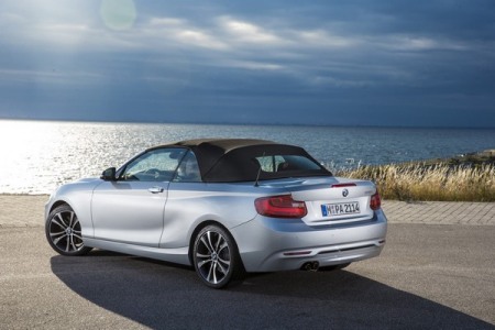 Download trọn bộ  hình nền độ phân giải cao phiên bản BMW 2-Series mui trần năm 2015