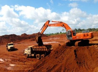 Hoạt động khai thác, chế biến và vận chuyển Bauxit tại Tây Nguyên: Đánh giá tác động môi trường