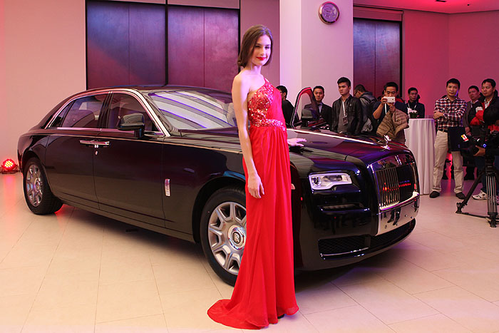 Xe Mô Hình RollsRoyce Ghost 118 HH Model  Đỏ Ánh Kim   Shop Xe Mô Hình  Tĩnh