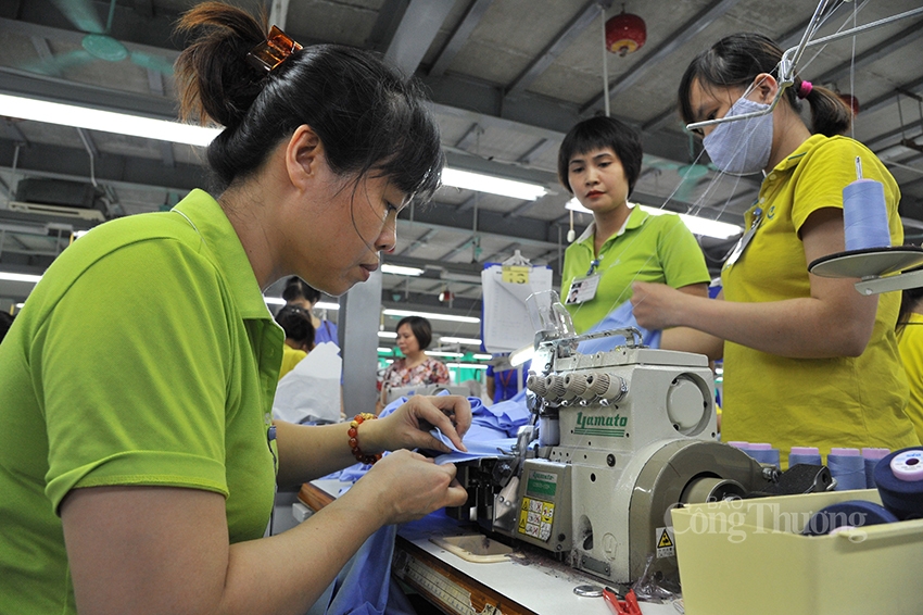 Tháo “nút thắt” lao động cho doanh nghiệp dệt may, da giày khôi phục sản xuất