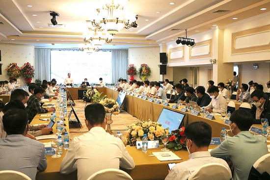 EVNNPT đối thoại với doanh nghiệp năng lượng tái tạo khu vực miền Trung, Tây Nguyên