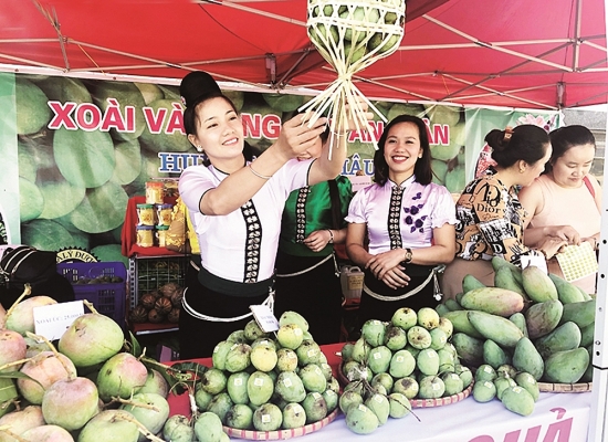 Bài 1: Chính sách nhân văn và sự chung tay của cộng đồng doanh nghiệp