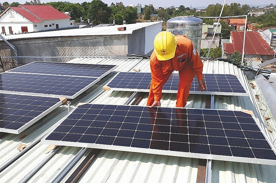 Evn đề xuất tháo gỡ khó khăn cho điện mặt trời mái nhà
