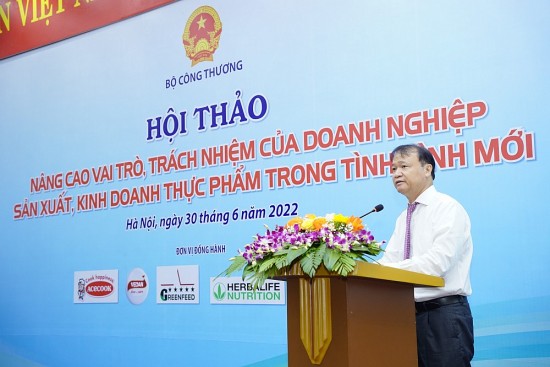 Hội thảo “Nâng cao vai trò, trách nhiệm của doanh nghiệp sản xuất, kinh doanh thực phẩm trong tình hình mới”