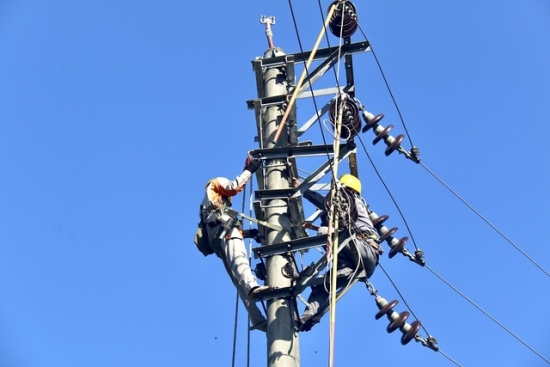 Sớm tháo gỡ vướng mắc công tác nghiệm thu, đóng điện các dự án lưới điện phía Bắc