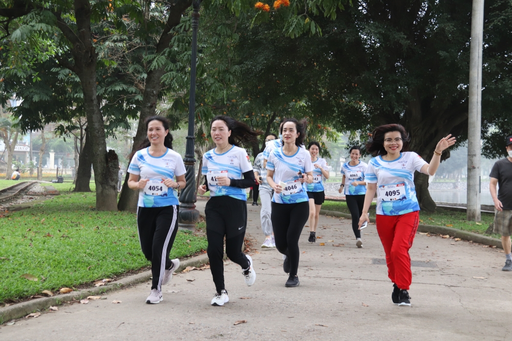 Đoàn Thanh niên EVN tổ chức giải marathon hưởng ứng Giờ Trái đất 2022