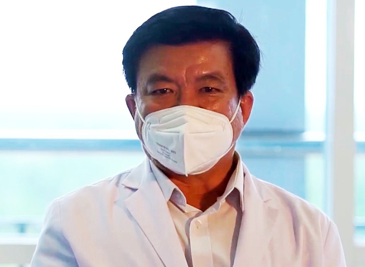 Bắt Giám đốc Bệnh viện Đa khoa Vĩnh Long Đoàn Văn Hùng do liên quan vụ Việt Á